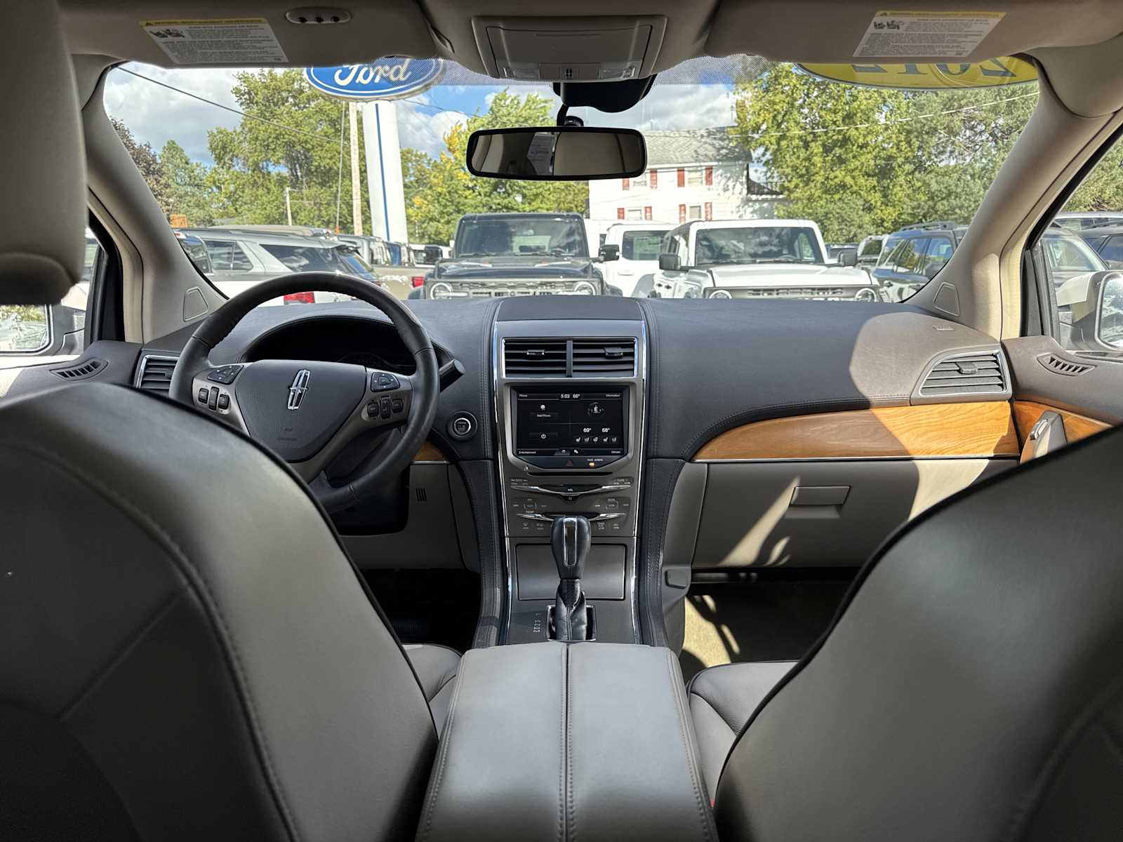 2012 Lincoln MKX photo 20