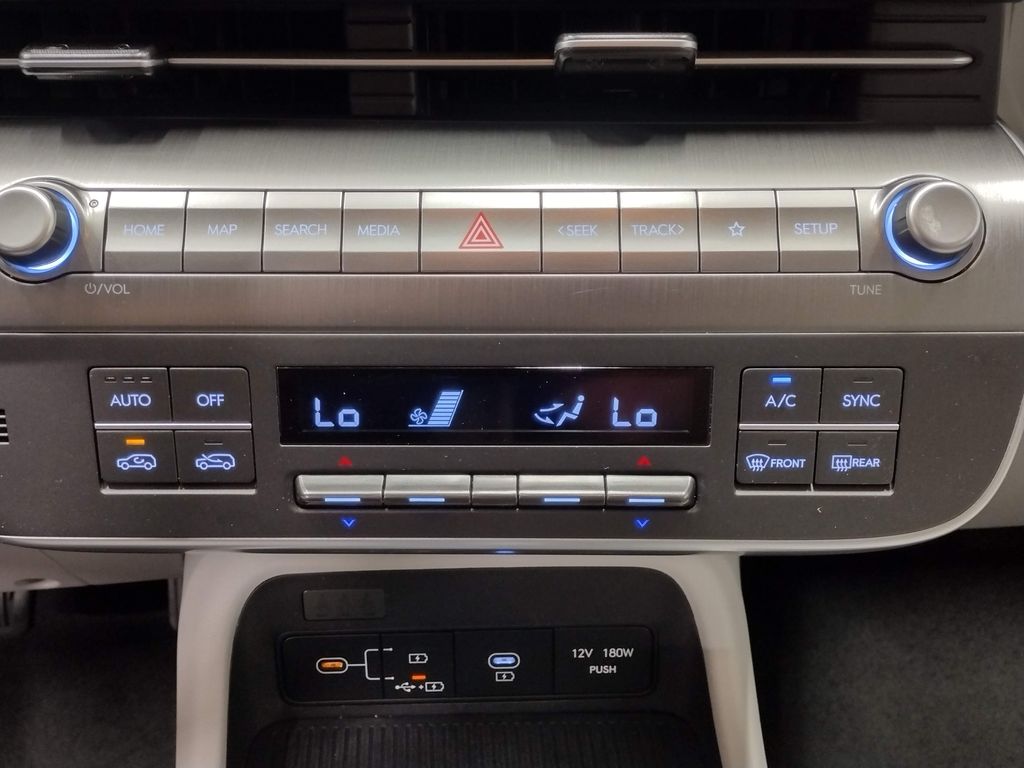 2024 Hyundai Kona SEL photo 24