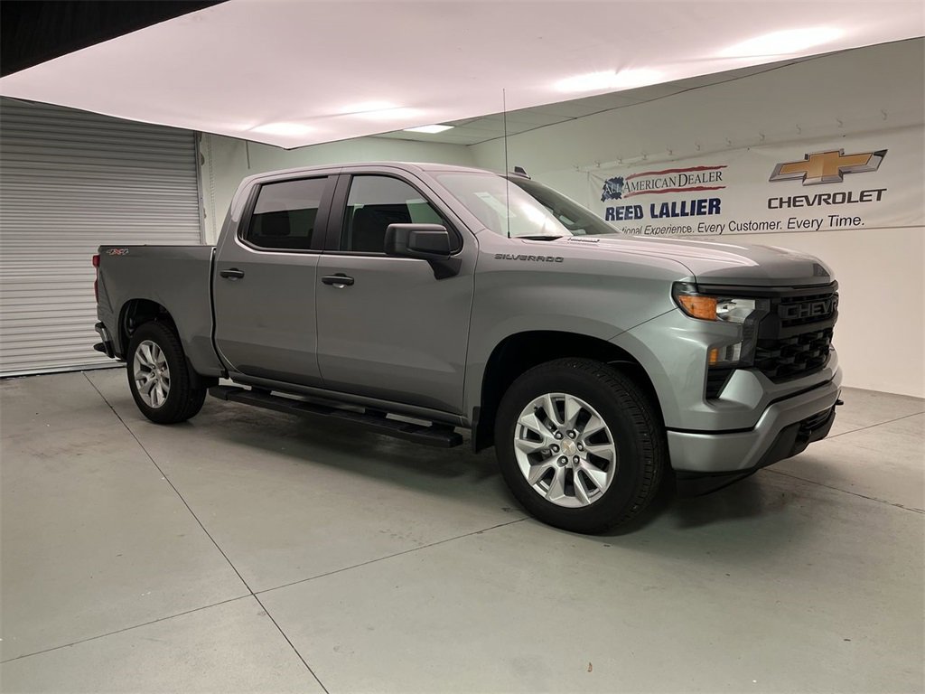 2026 Chevrolet Silverado 1500 Custom photo 2