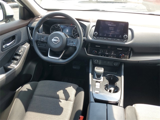 2022 Nissan Rogue SV photo 11
