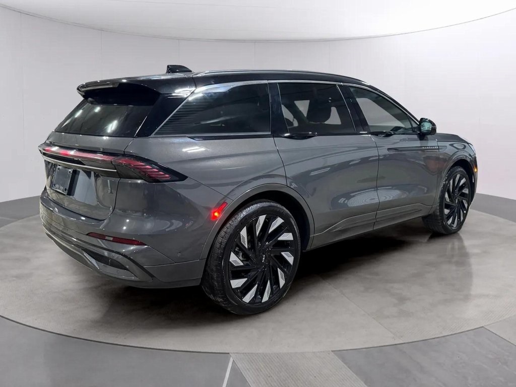 2024 Lincoln Nautilus Black Label photo 4