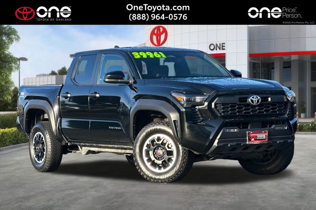 2024 Toyota Tacoma TRD Off Road's photo