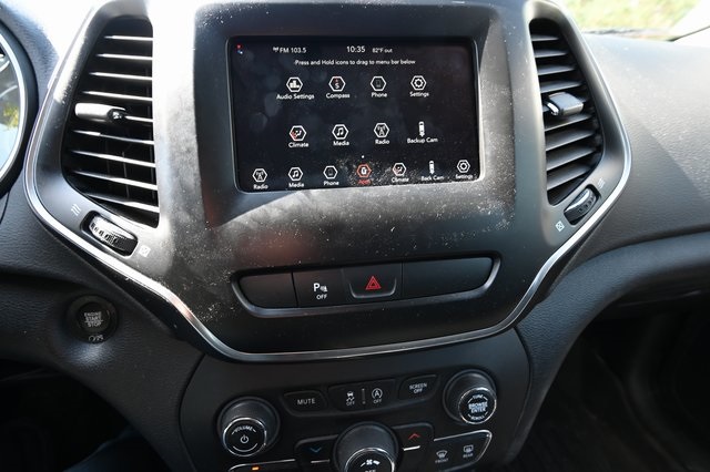 2020 Jeep Cherokee Altitude photo 9