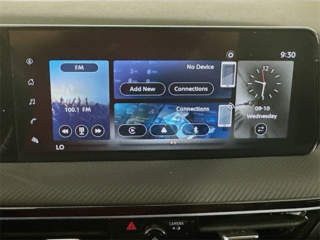 2025 Nissan Kicks SR photo 14