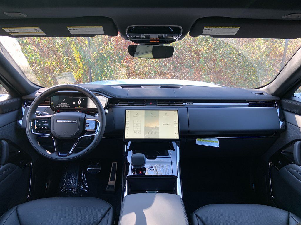 2025 Land Rover Range Rover Sport SE photo 18
