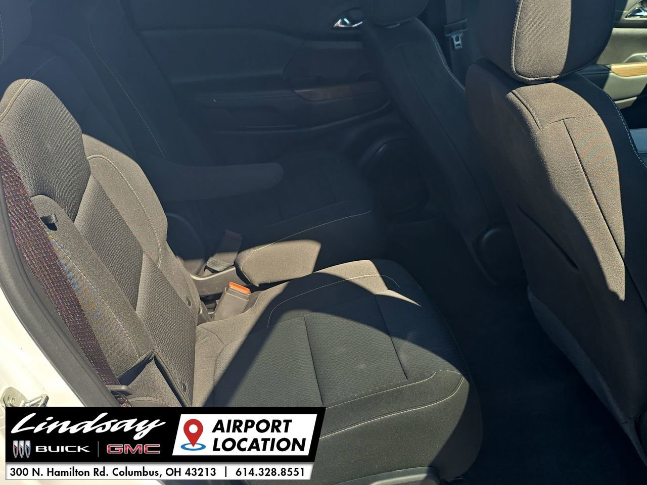 2023 Gmc Acadia SLE photo 24
