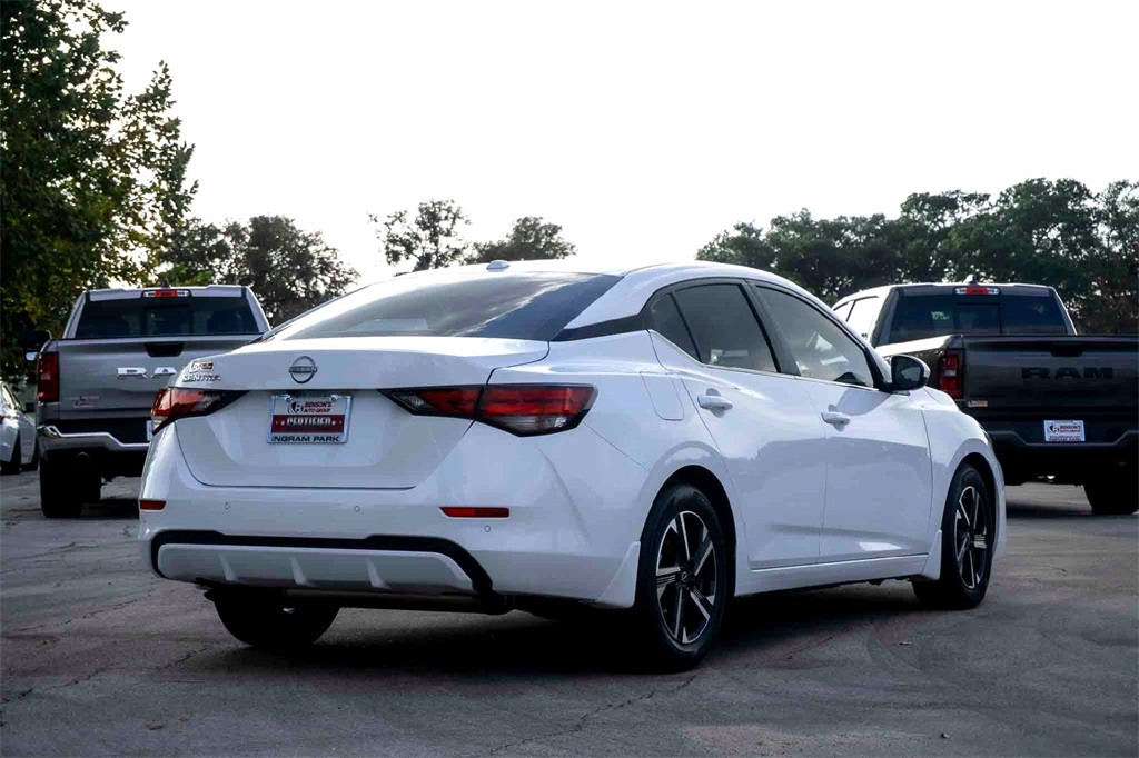 2025 Nissan Sentra SV photo 3