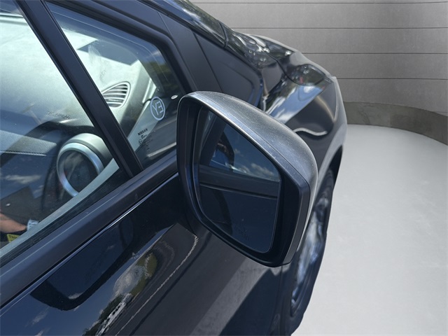 2025 Nissan Versa 1.6 S photo 8
