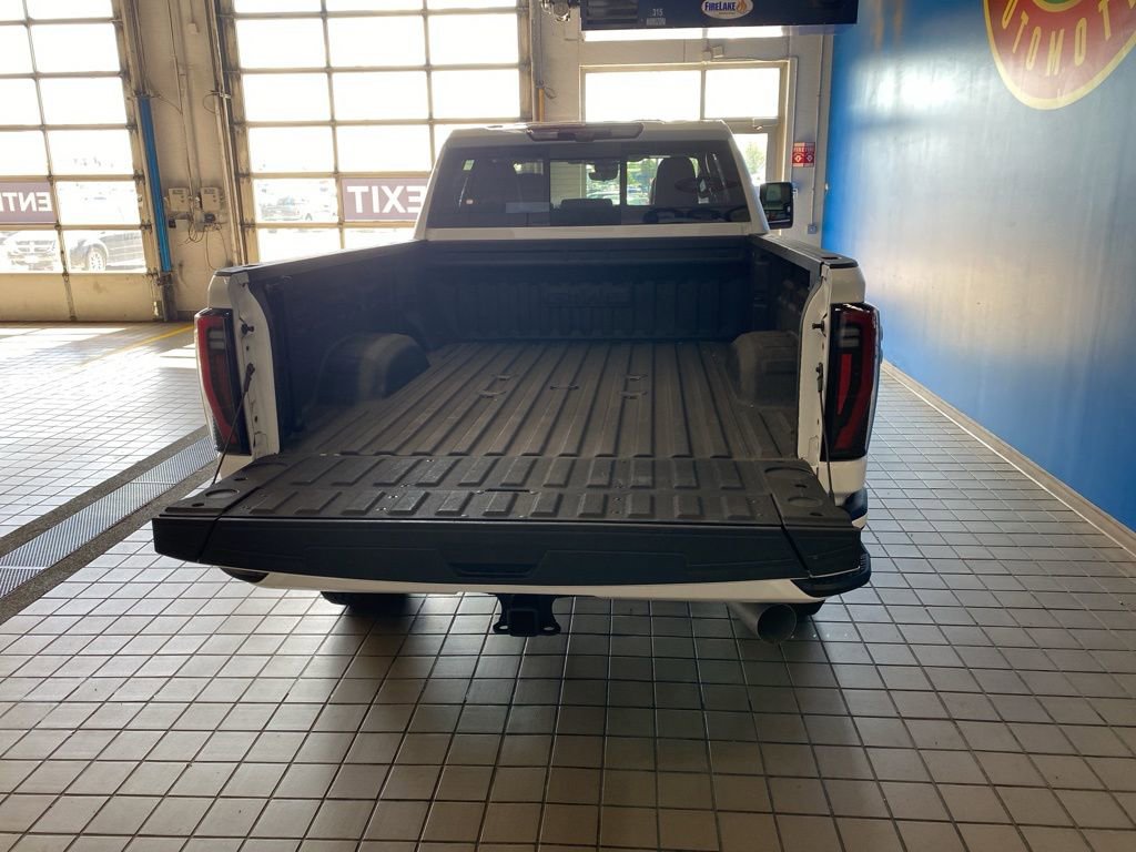 2025 Gmc Sierra 3500 HD AT4 photo 15