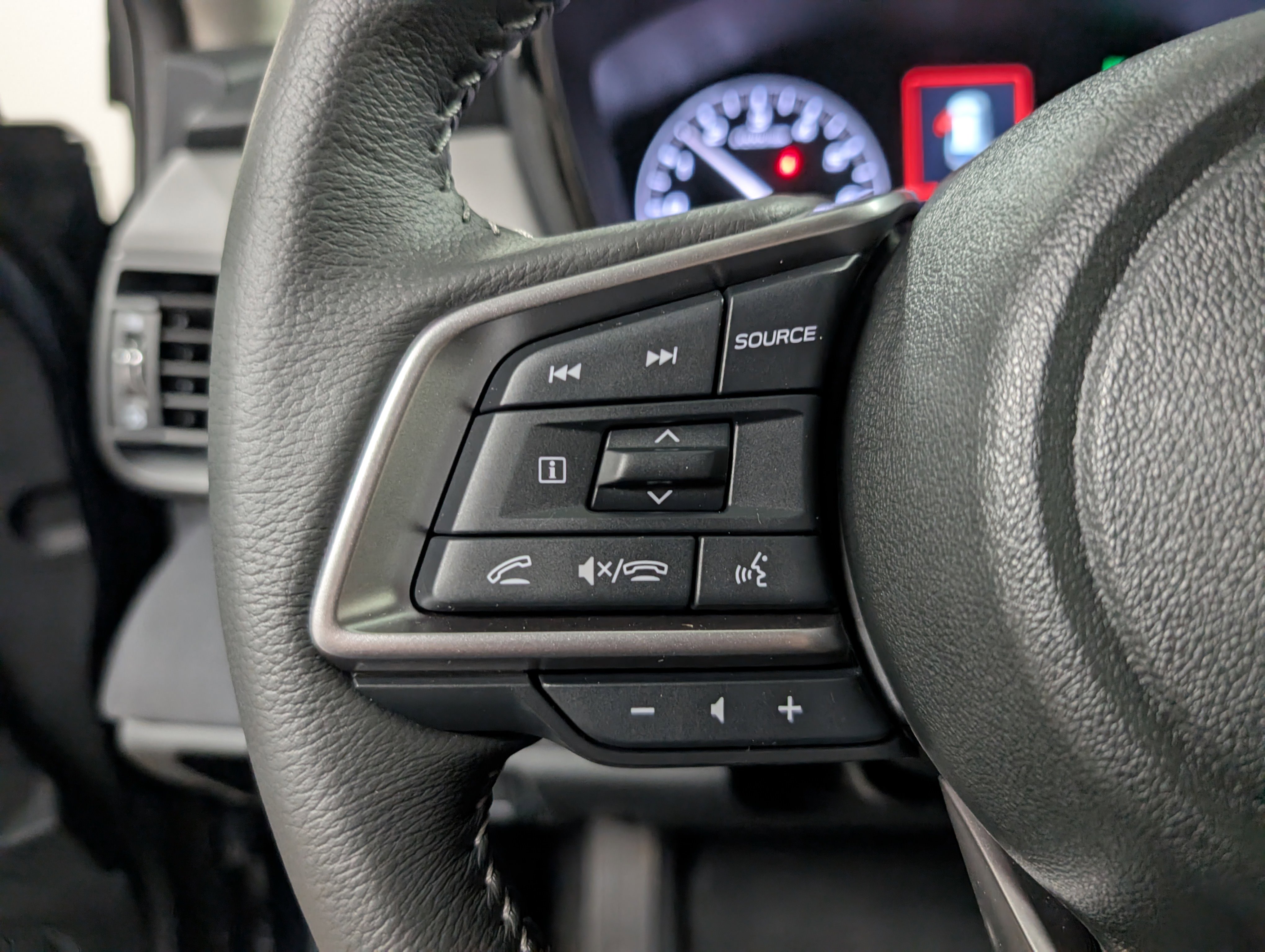 2025 Subaru Outback Premium photo 8