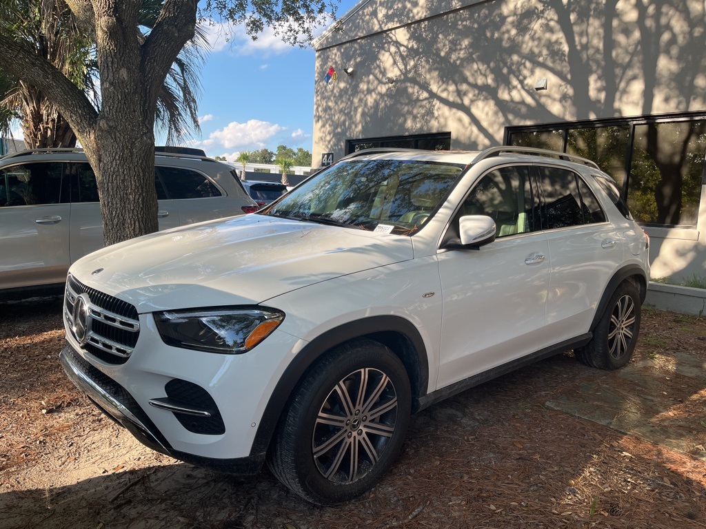 2025 Mercedes Benz GLE 450e 4MATIC photo 2