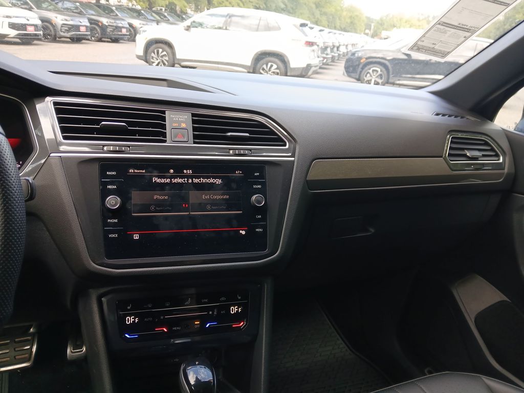 2024 Volkswagen Tiguan SE R-Line Black photo 16