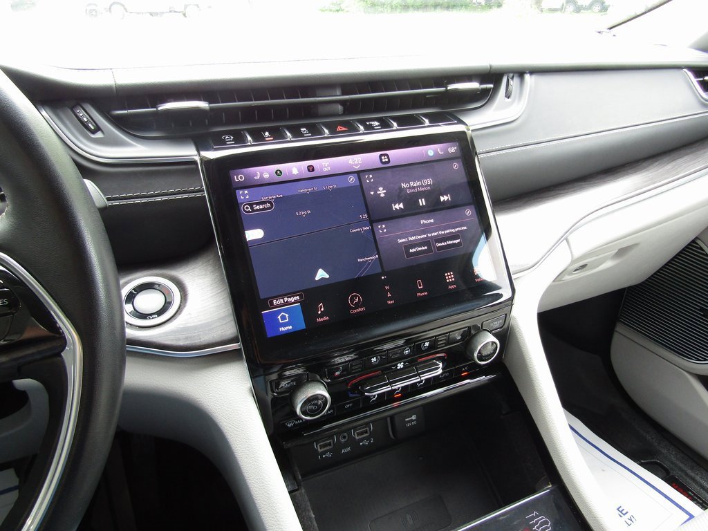 2022 Jeep Grand Cherokee Overland photo 27