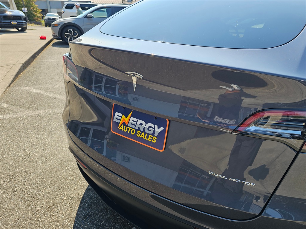 2023 Tesla Model Y Long Range photo 16