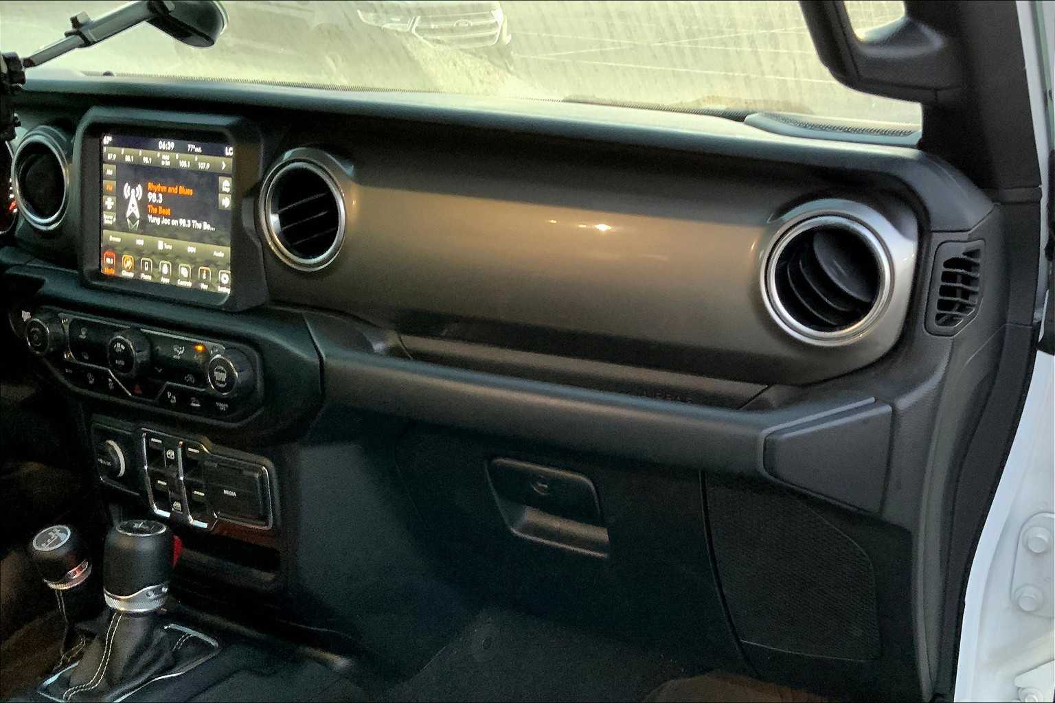 2020 Jeep Gladiator Overland photo 16