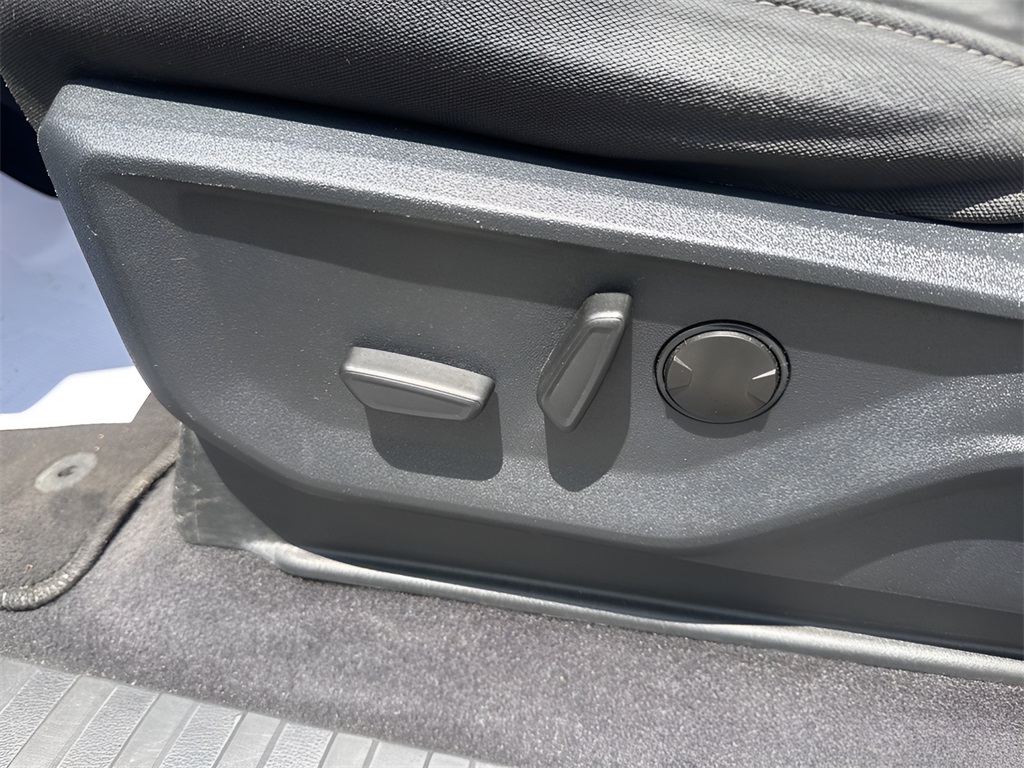 2023 Ford F-150 XLT photo 16