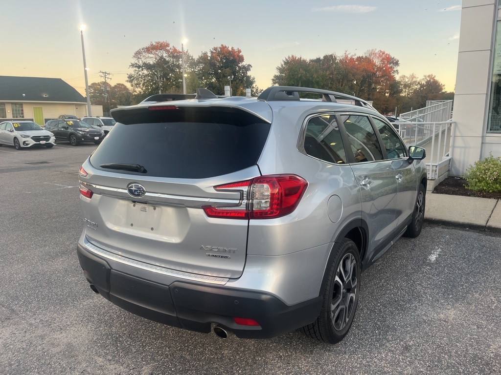 2023 Subaru Ascent Limited photo 3
