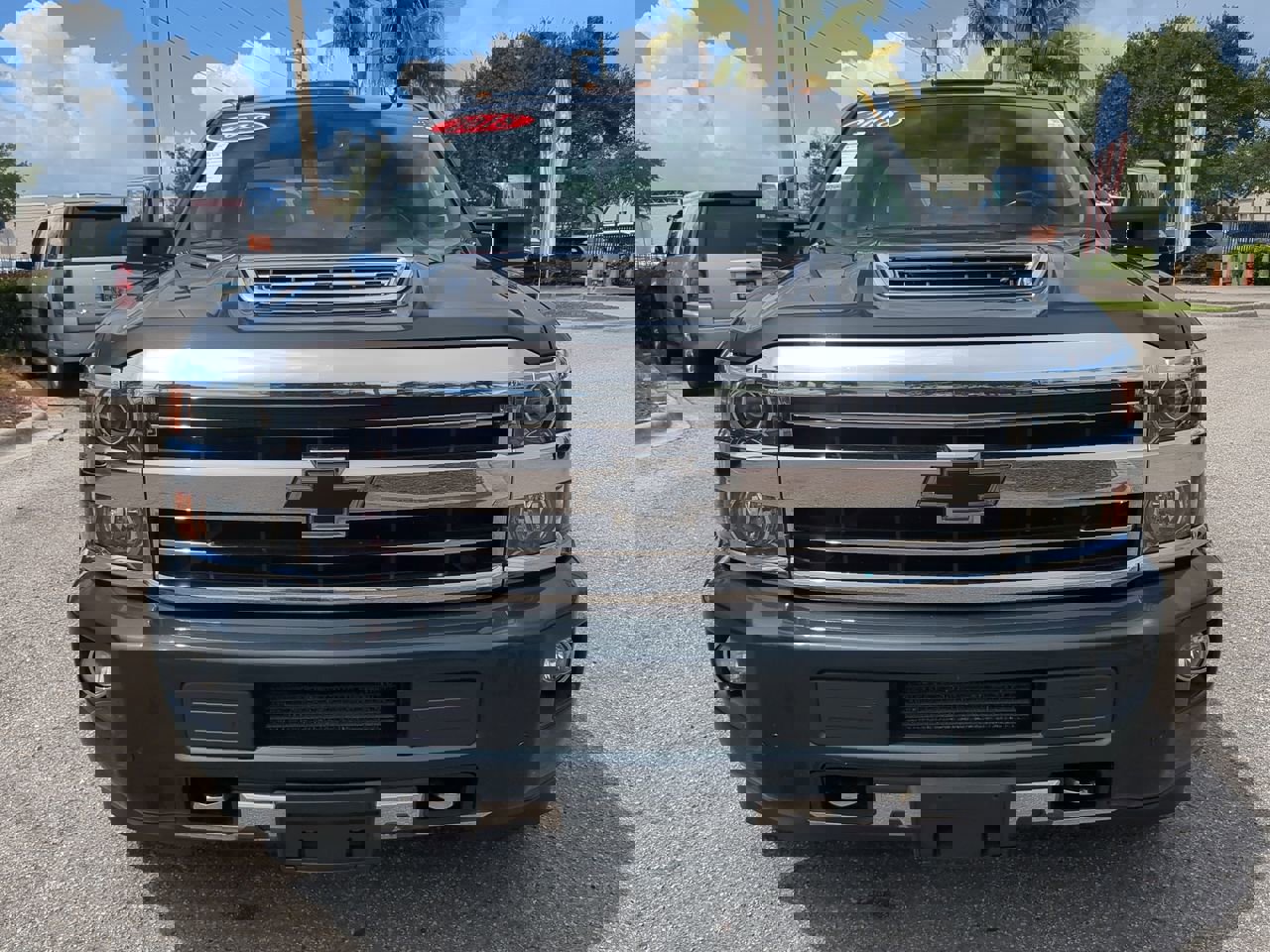 2018 Chevrolet Silverado 2500HD High Country photo 3