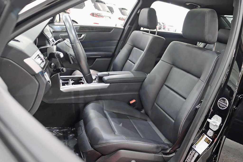 2016 Mercedes Benz E 350 4MATIC photo 24