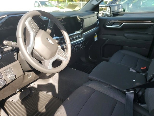 2026 Chevrolet Silverado 1500 LT photo 4