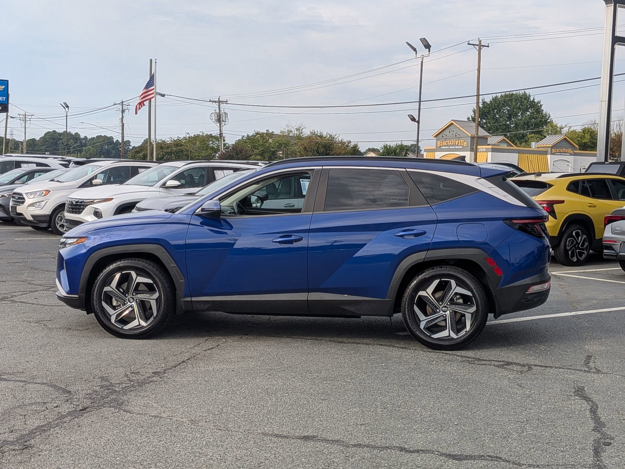 2022 Hyundai Tucson SEL Convenience photo 2