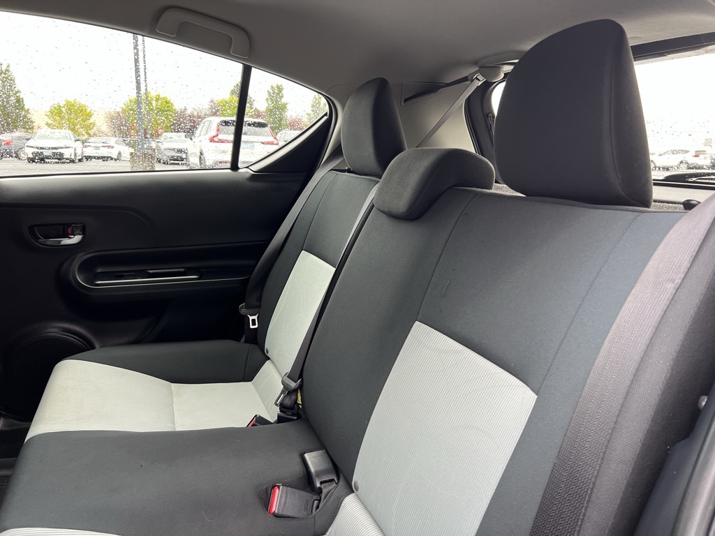 2015 Toyota Prius C Two photo 24