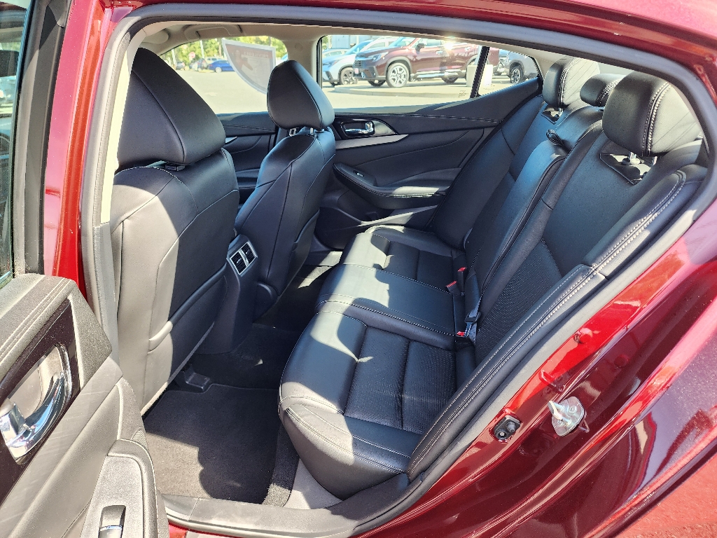 2017 Nissan Maxima SV photo 26