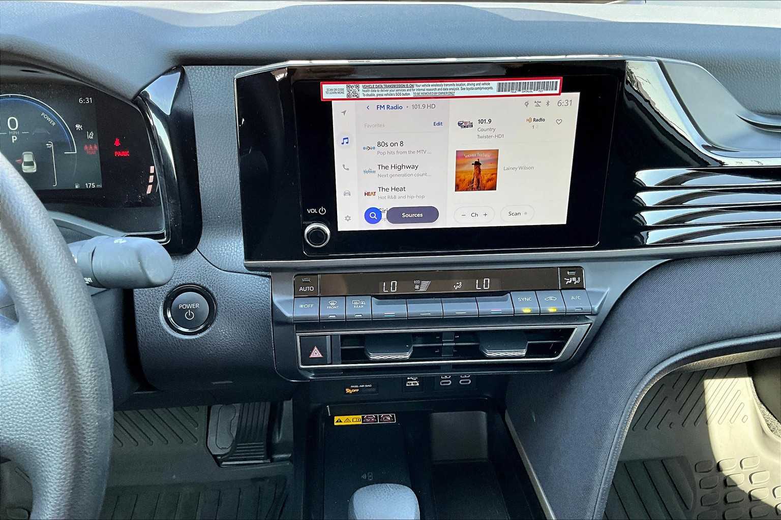 2025 Toyota Camry LE photo 6