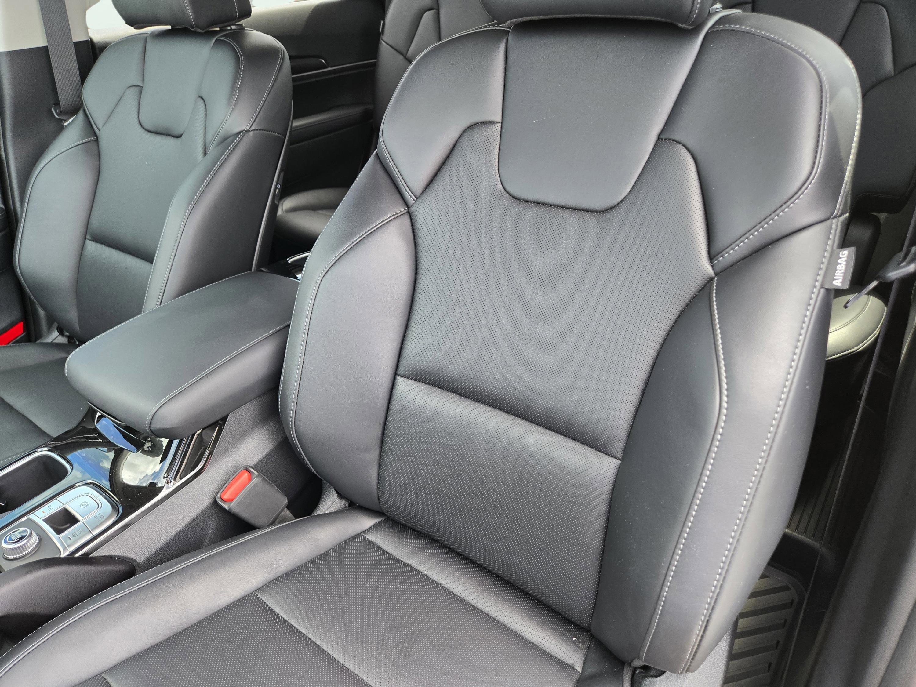 2025 Kia Telluride S photo 12