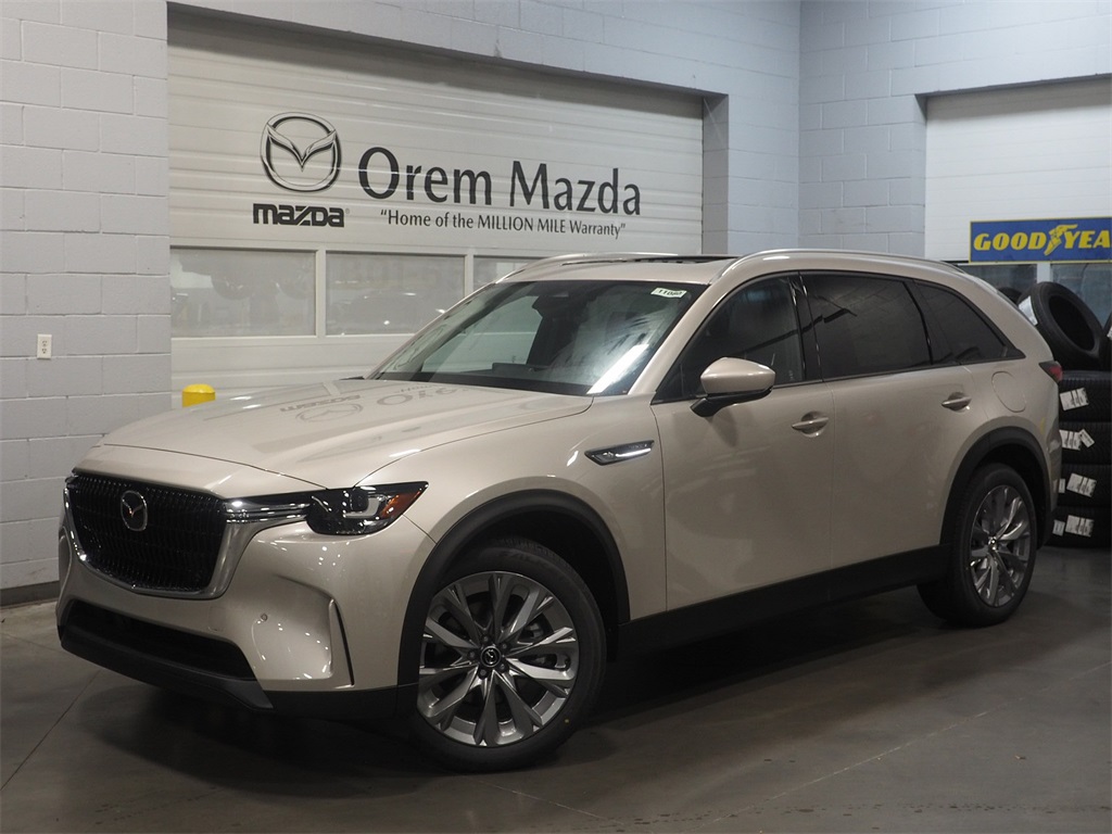 2026 Mazda CX-90 Preferred Package's photo