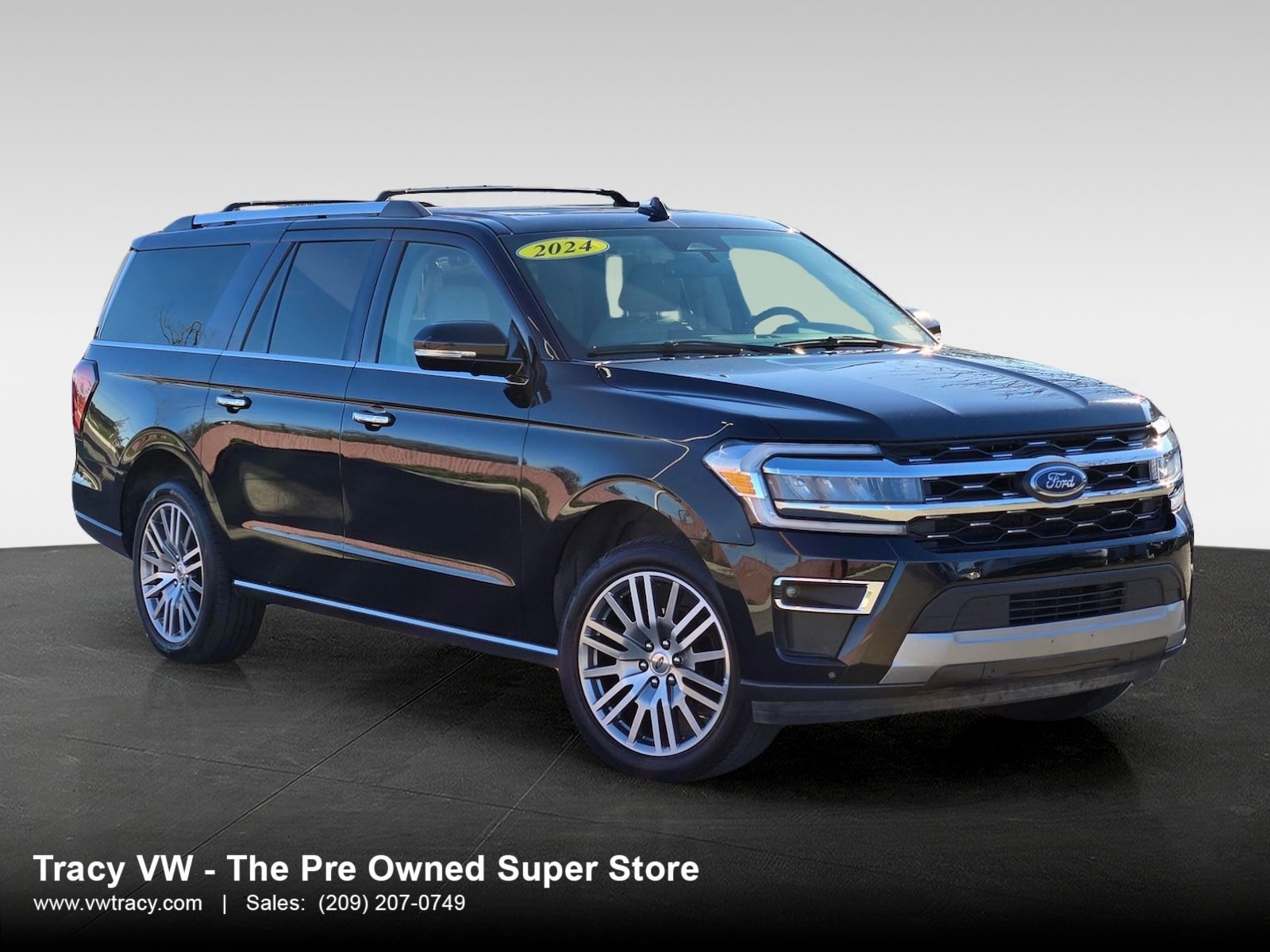 2024 Ford Expedition Limited's photo