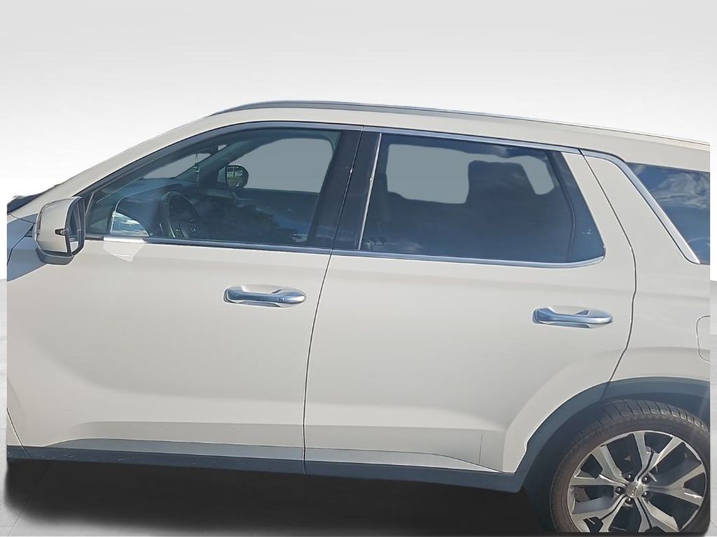 2020 Hyundai Palisade SEL photo 2
