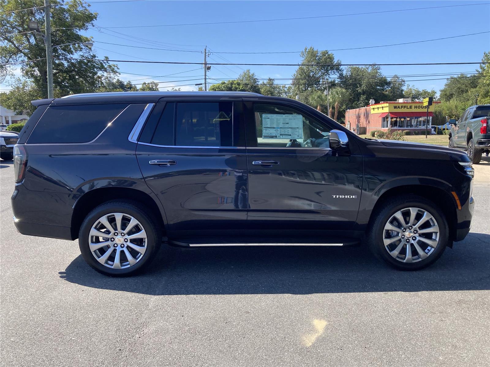 2025 Chevrolet Tahoe Premier photo 4