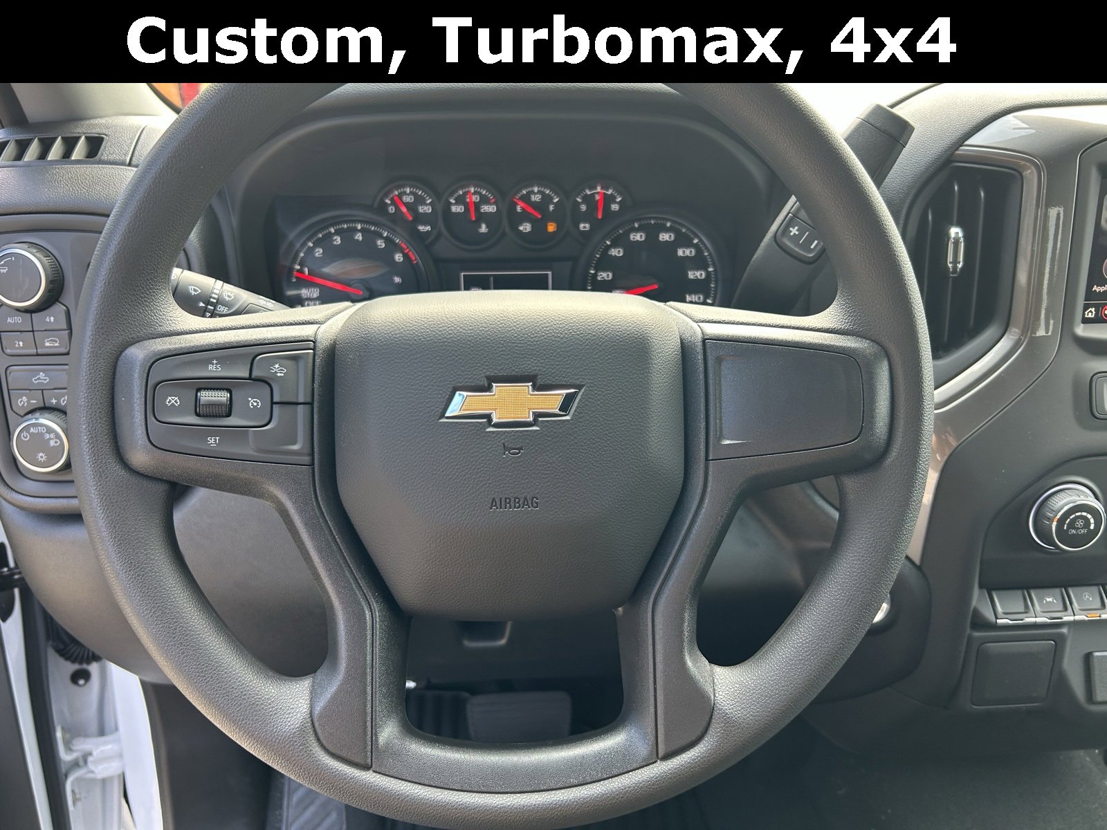2025 Chevrolet Silverado 1500 Custom photo 10