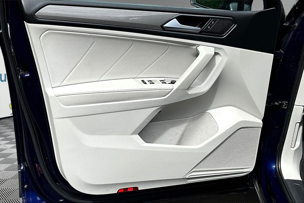 2022 Volkswagen Tiguan SE photo 10