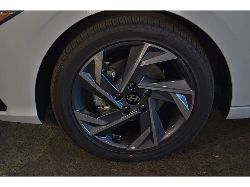 2025 Hyundai Elantra Hybrid SEL Sport photo 2