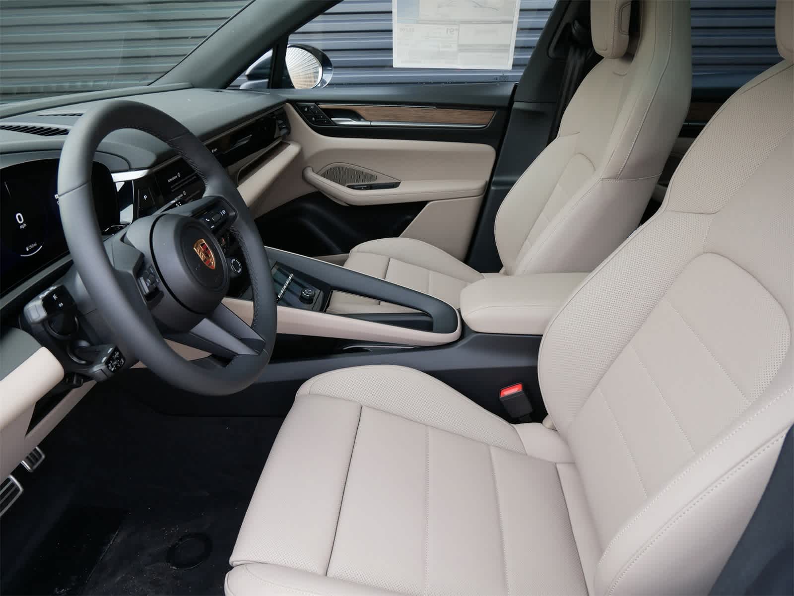2025 Porsche Macan Electric photo 5
