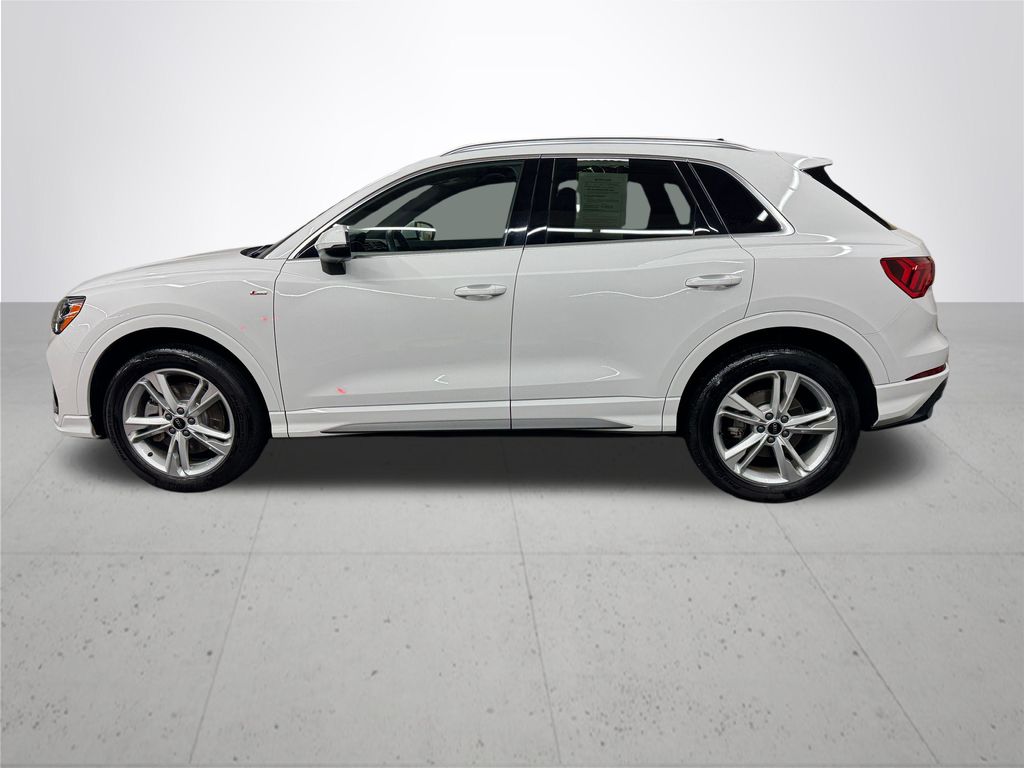 2022 Audi Q3 Premium S line photo 2