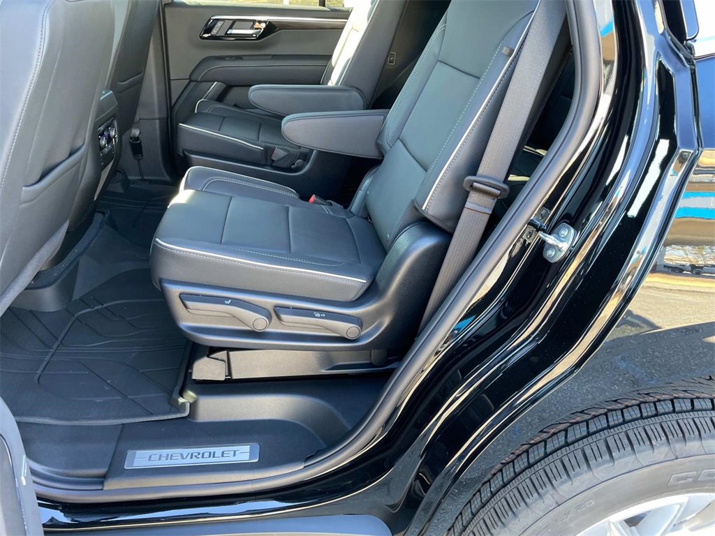2025 Chevrolet Tahoe Premier photo 13