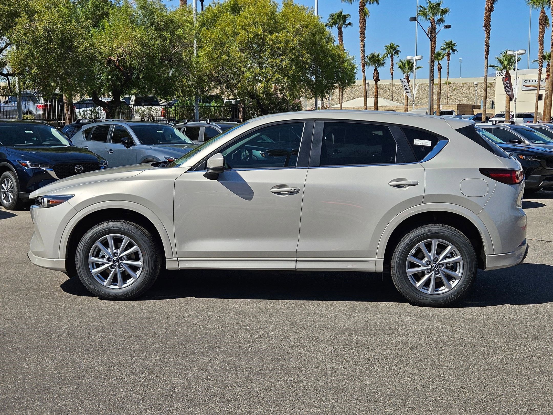2025 Mazda CX-5 2.5 S Preferred photo 2