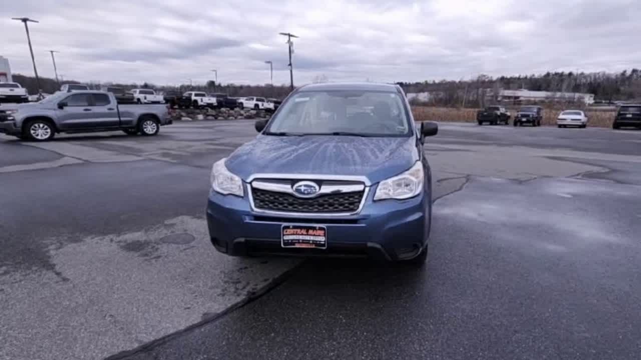 2016 Subaru Forester 2.5i photo 2