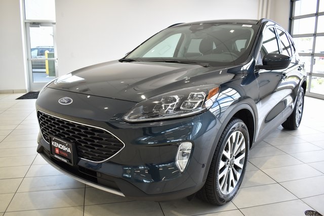 2022 Ford Escape Titanium photo 4