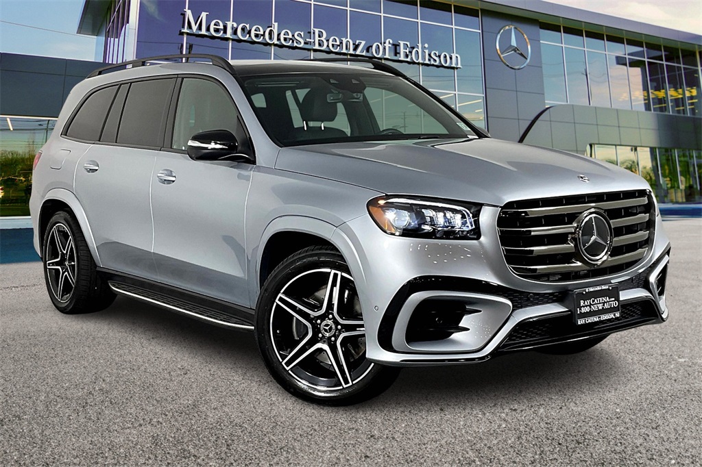 2025 Mercedes-Benz GLS Base's photo