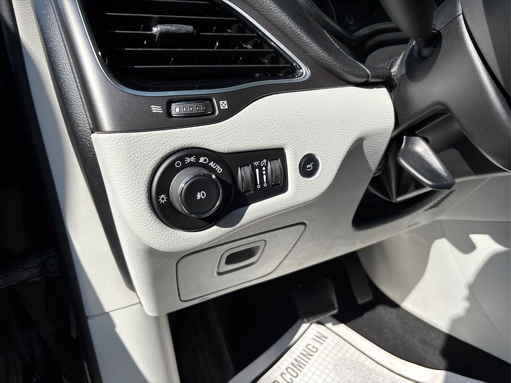 2019 Jeep Cherokee Limited photo 33