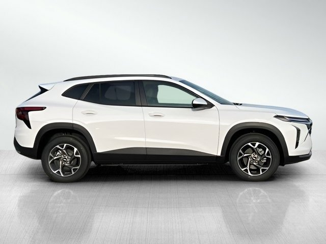 2026 Chevrolet Trax LT photo 3