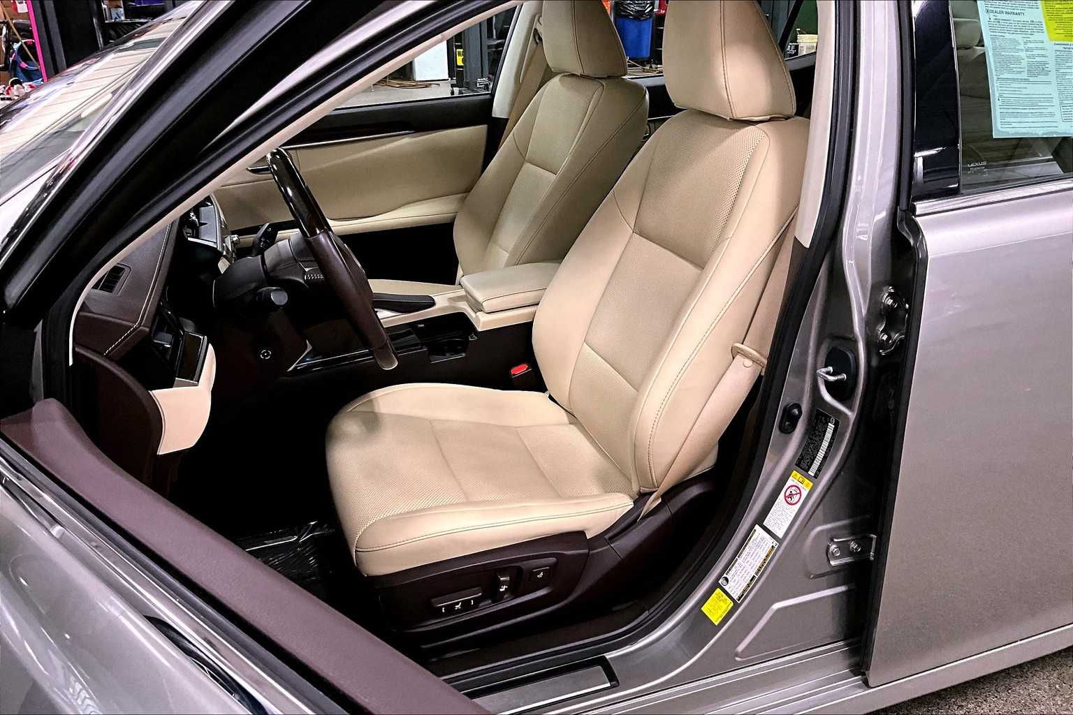 2017 Lexus ES 350 photo 7