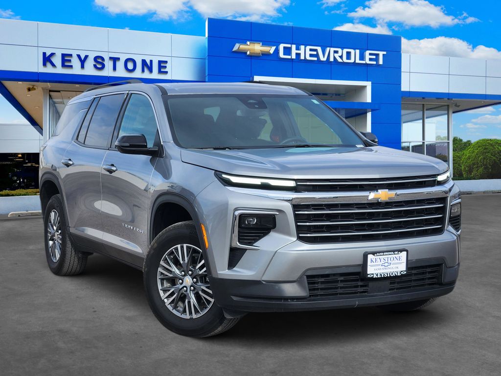 2025 Chevrolet Traverse LT's photo