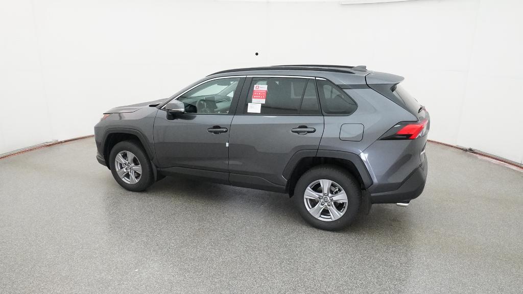 2025 Toyota RAV4 XLE photo 11