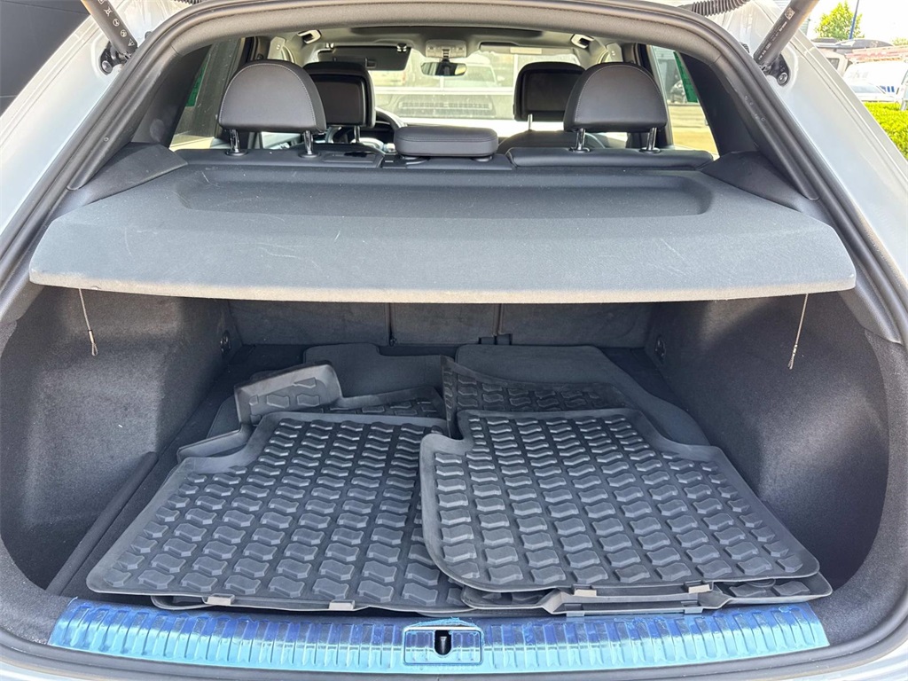 2022 Audi Q3 S line Premium Plus photo 4