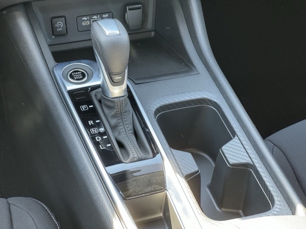2025 Nissan Sentra SV photo 12